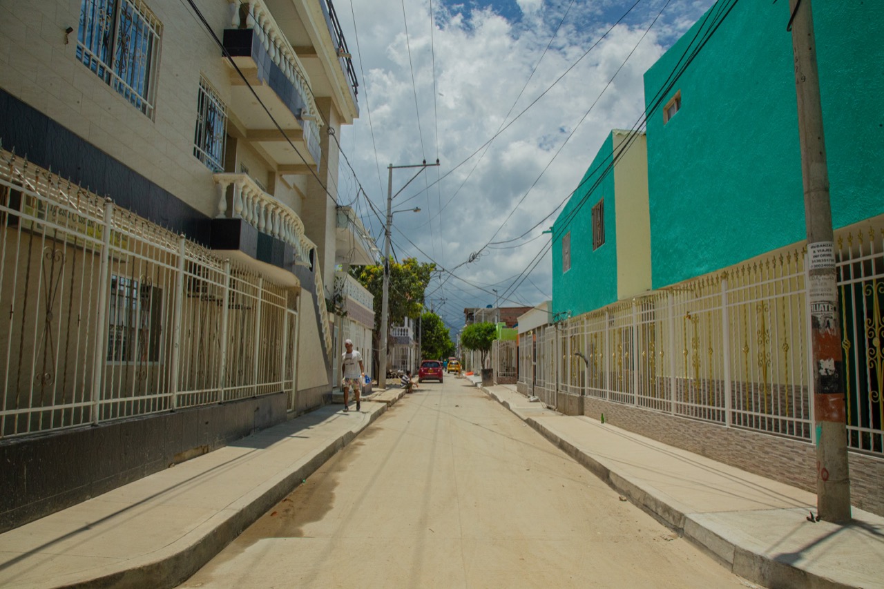 Con programa Mi Calle avanza la pavimentación en Boulevard de las Rosas y Los Faroles
