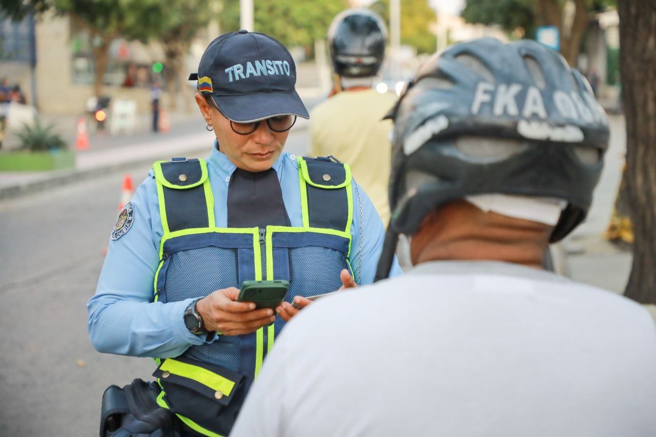 Alcaldía endurece operativos contra placas adulteradas y parrillero hombre