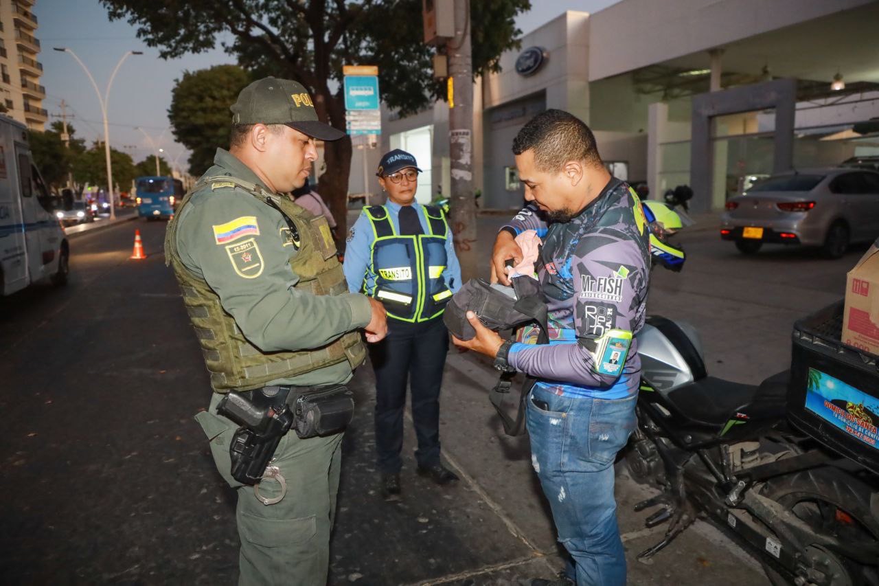 Alcaldía endurece operativos contra placas adulteradas y parrillero hombre