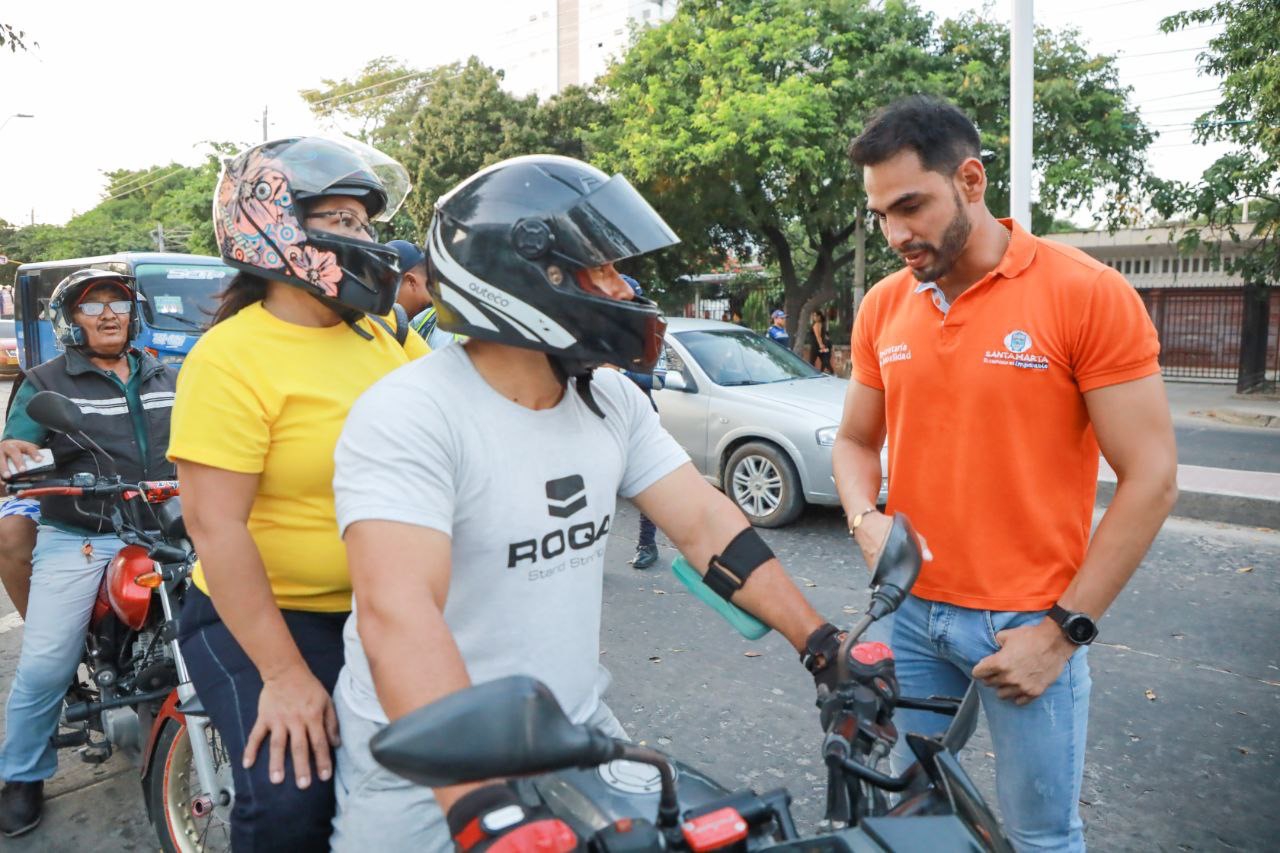 Alcaldía endurece operativos contra placas adulteradas y parrillero hombre