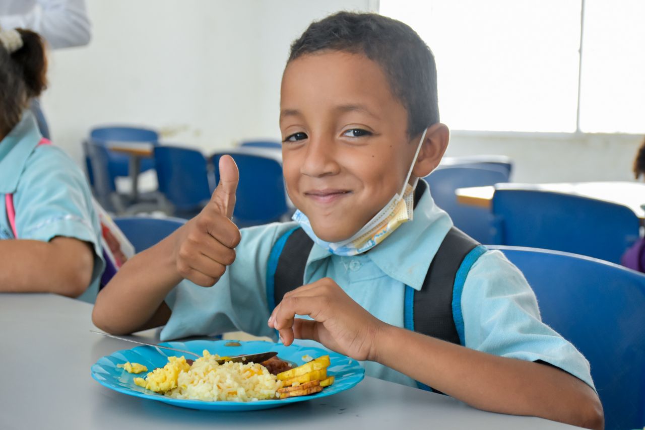 Alimentos del PAE en Santa Marta son suministrados en condiciones óptimas