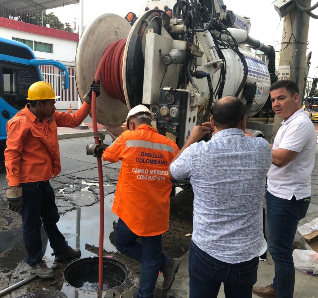 Essmar atendió y solucionó oportunamente rebosamiento en el barrio El Prado Essmar atendió y solucionó oportunamente rebosamiento en el barrio El Prado