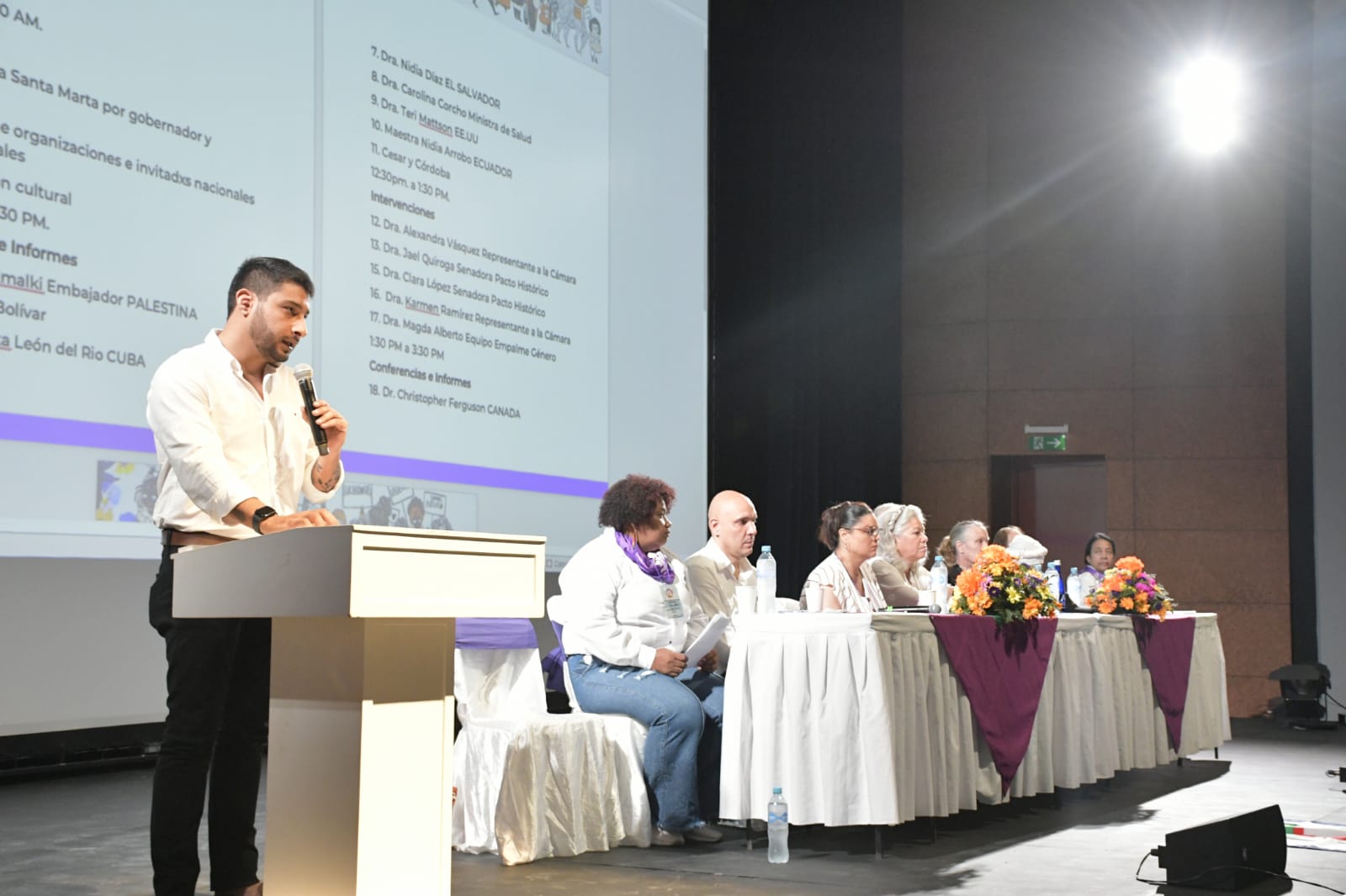 Más de 400 mujeres analizaron temas de género y equidad en el Primer Encuentro Internacional Caribe es Mujer