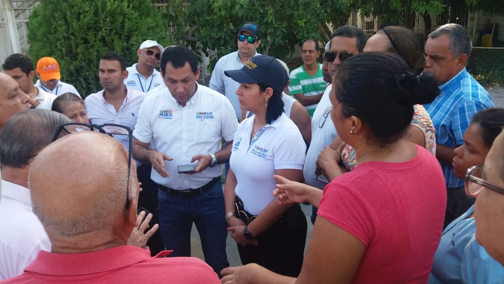 Essmar estableció compromisos con moradores de Santa Cruz para mejorar servicio de acueducto en el sector