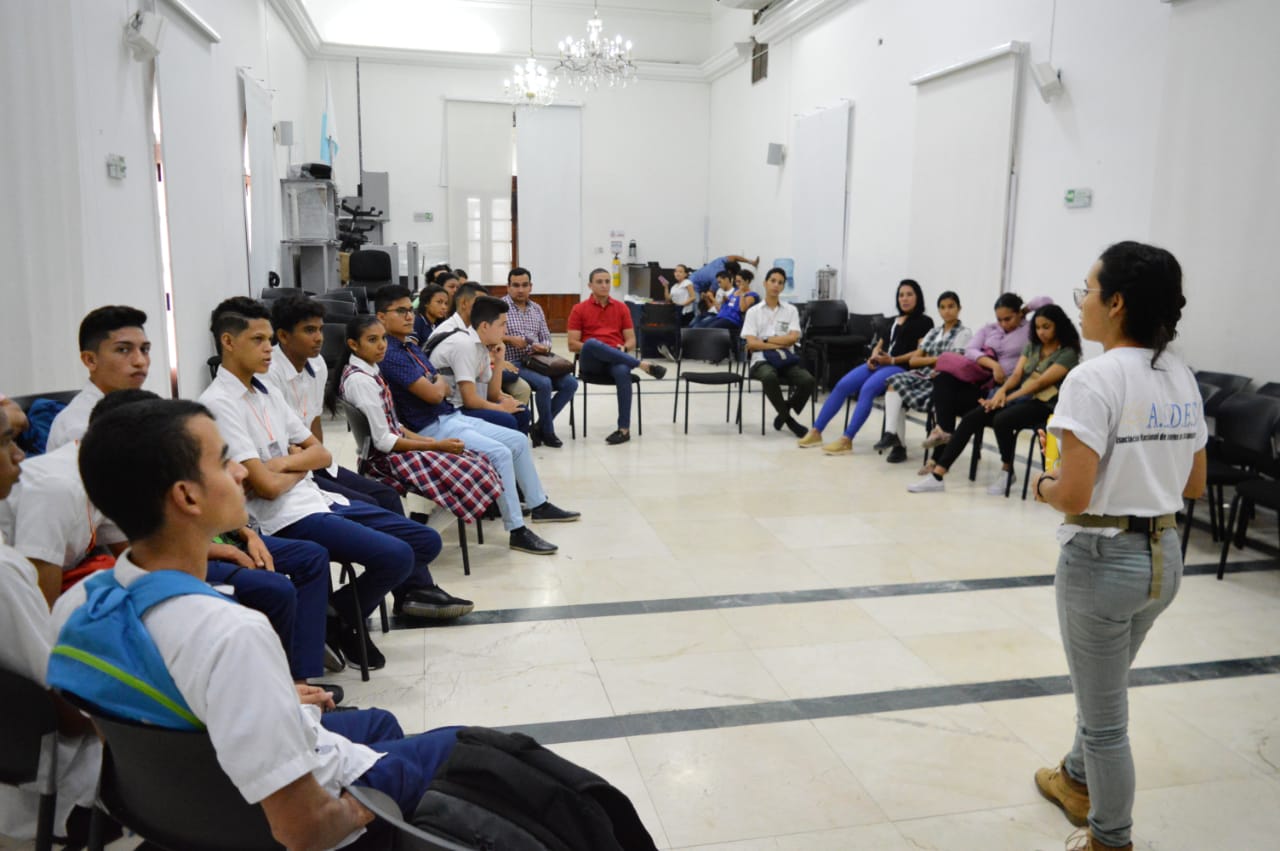 Alcaldía Distrital apoyó Seminario: Historia del Movimiento Estudiantil