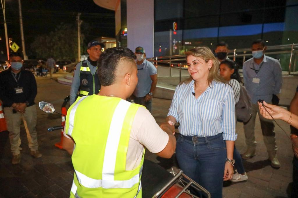 Alcaldesa lideró campaña de sensibilización vial y movilidad en las calles del Distrito