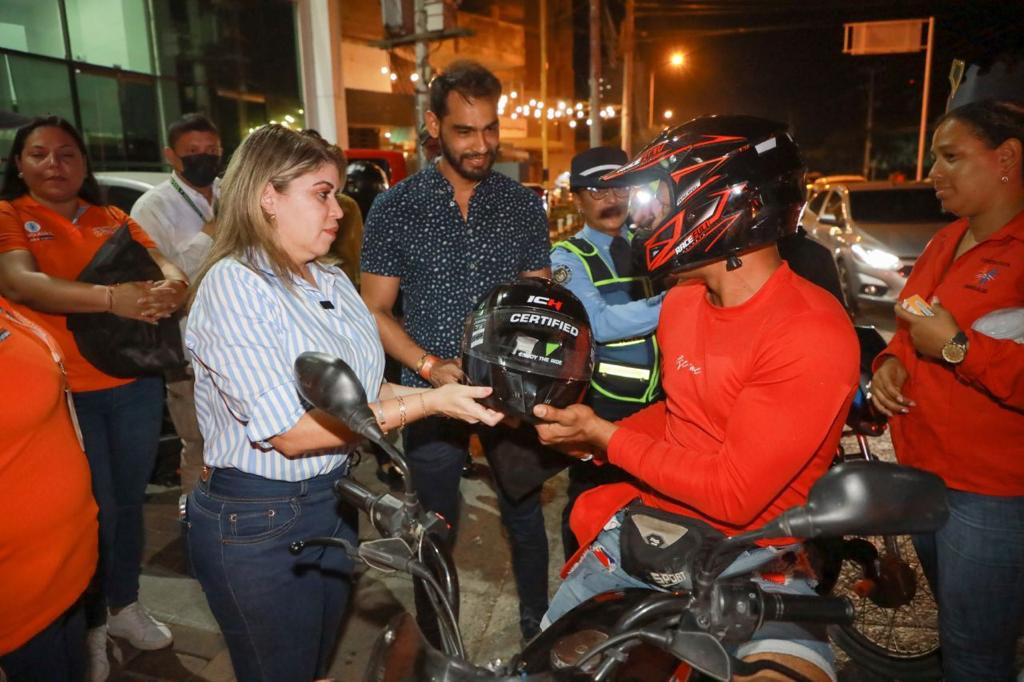 Alcaldesa lideró campaña de sensibilización vial y movilidad en las calles del Distrito