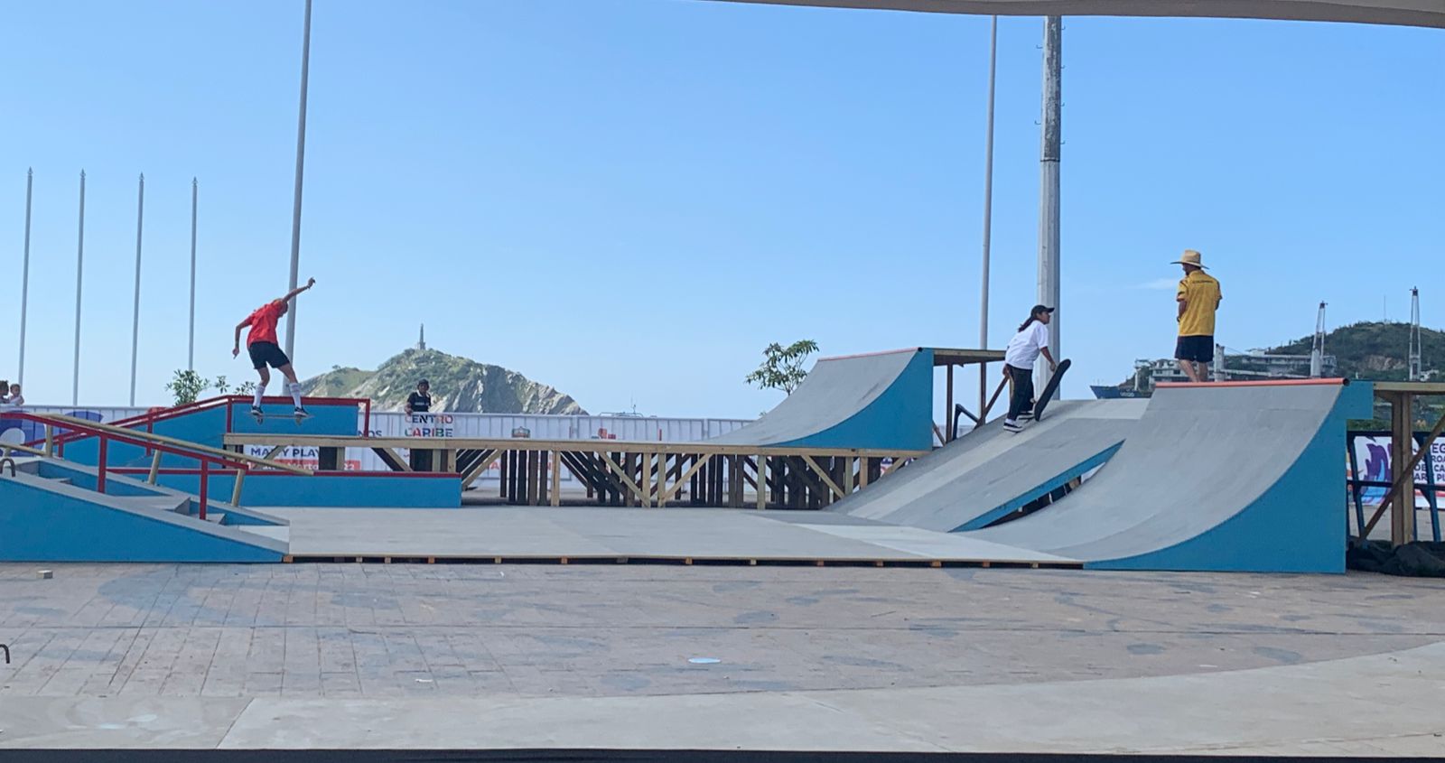 La emoción y la adrenalina llegan al Camellón de la Bahía con el skateboarding