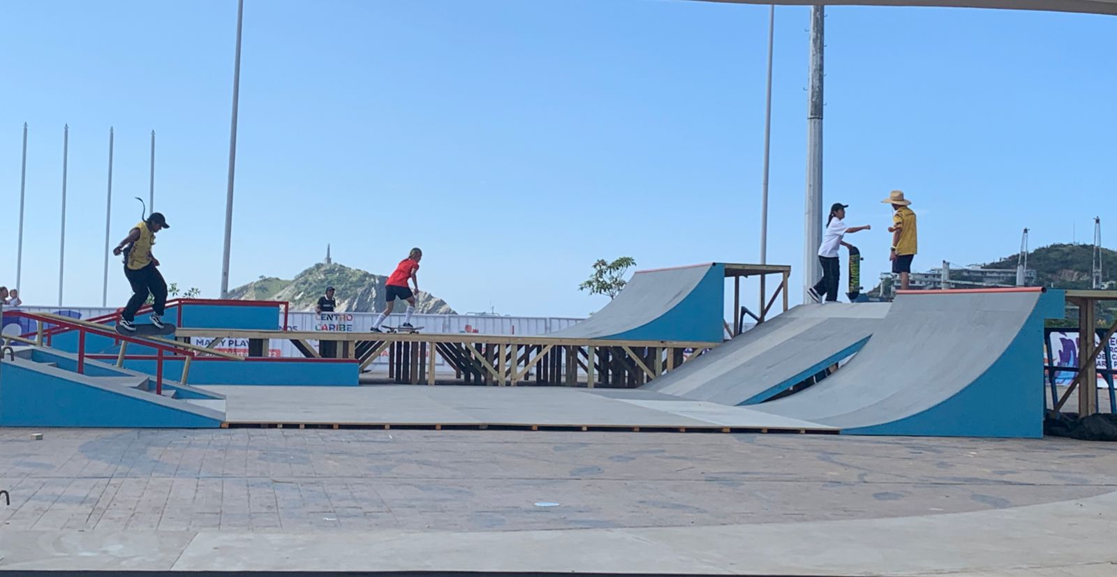 La emoción y la adrenalina llegan al Camellón de la Bahía con el skateboarding