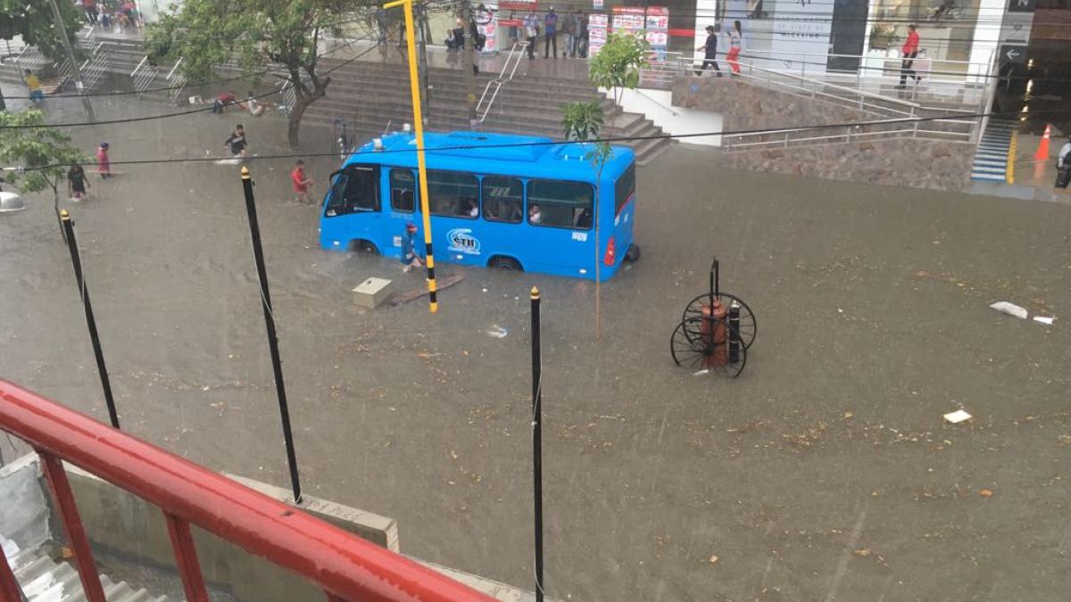 Tres viviendas colapsaron y 94 más resultaron inundadas durante lluvias: según Ogricc