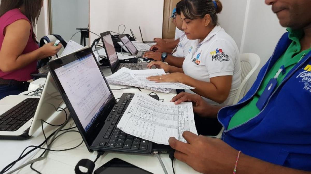 Secretaría de Promoción Social brinda apoyo al censo de damnificados