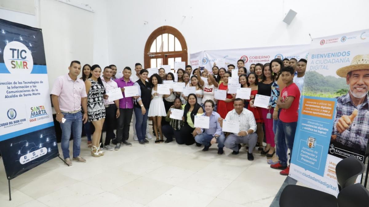 104 samarios se certificaron en Ciudadanía Digital