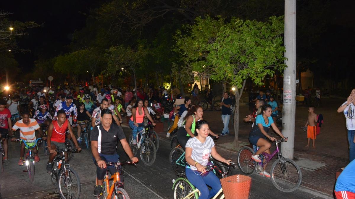 Concurrencia masiva de samarios en primer ciclopaseo del año Muévete en tu bici