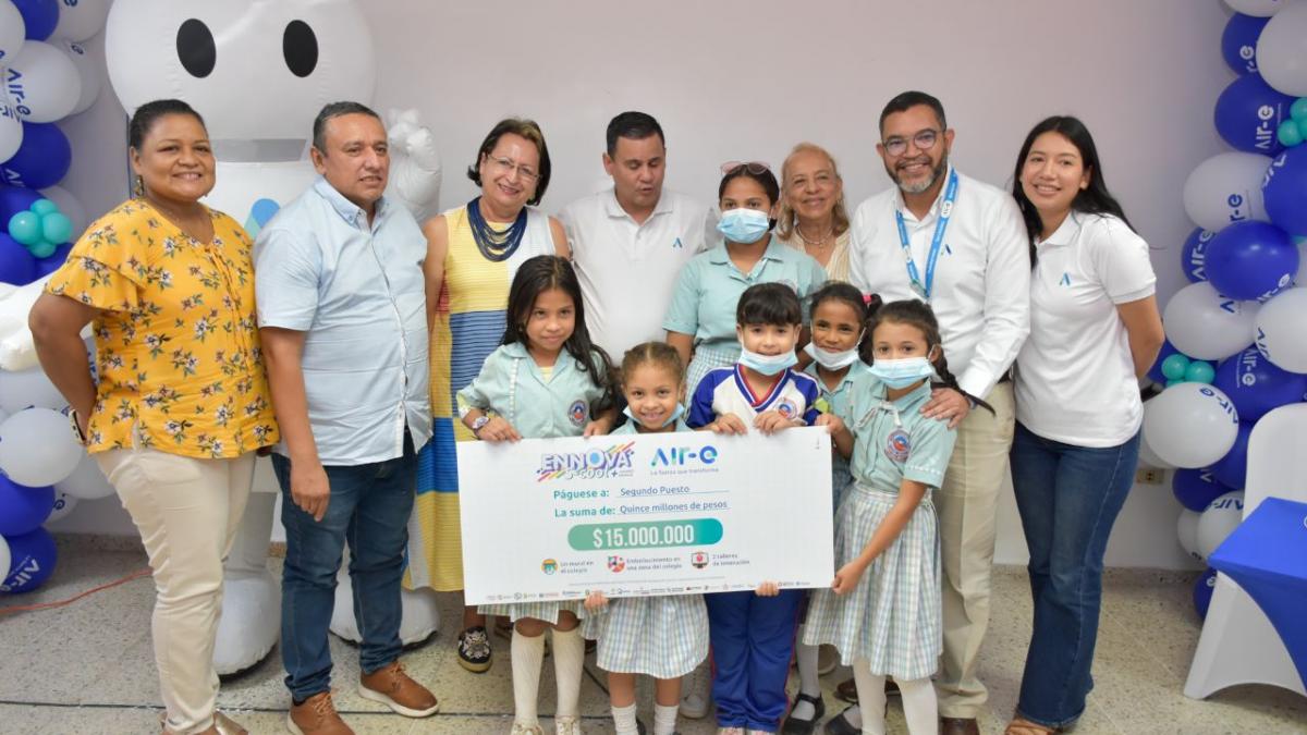 Alcaldía Distrital felicita a la IED Ondas del Caribe sede Buenos Aires por sus logros en el concurso Ennova S-Cool