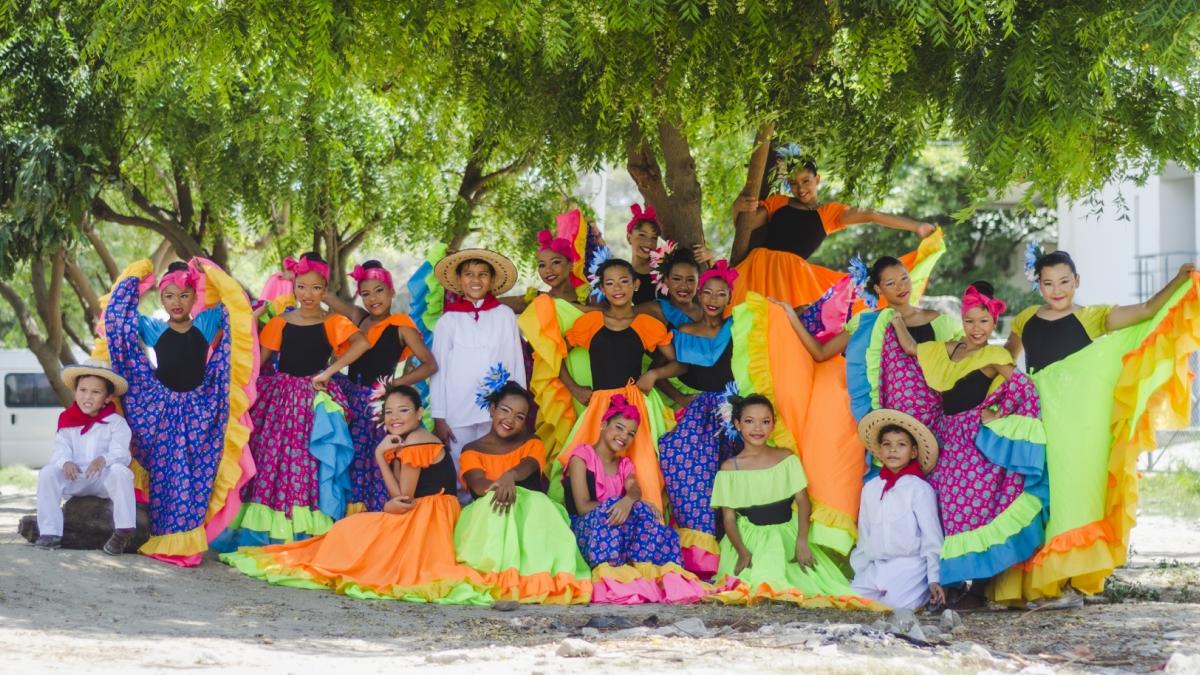 Gracias al apoyo del Distrito, grupo de danza samario se presentará en Festival de Danzas en César