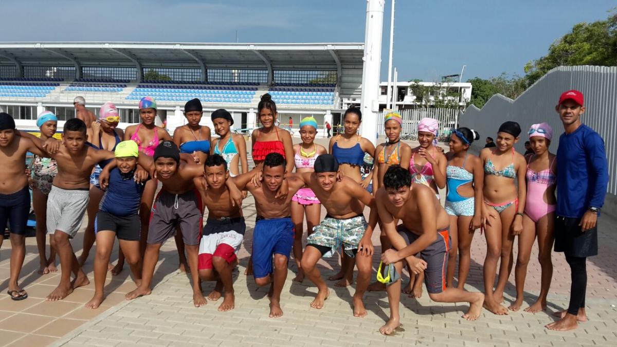 Alcaldía le dio inició a la Escuela Popular de Natación