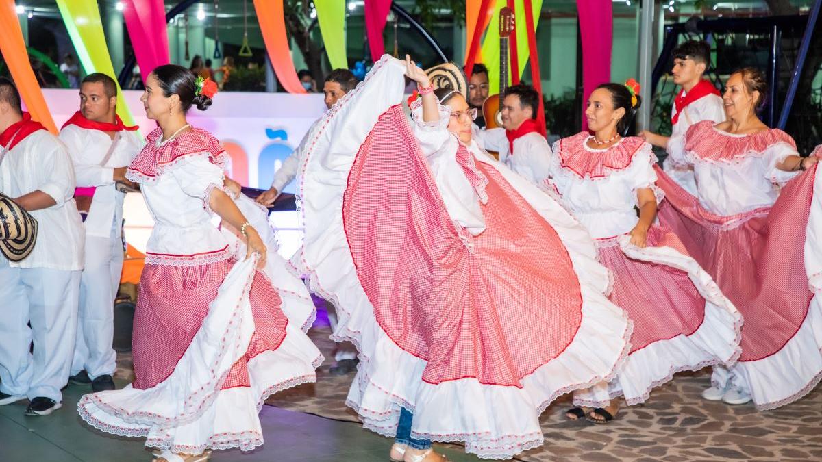 Distrito llega al corazón de los barrios con el programa ´Santa Marta vive la cultura´