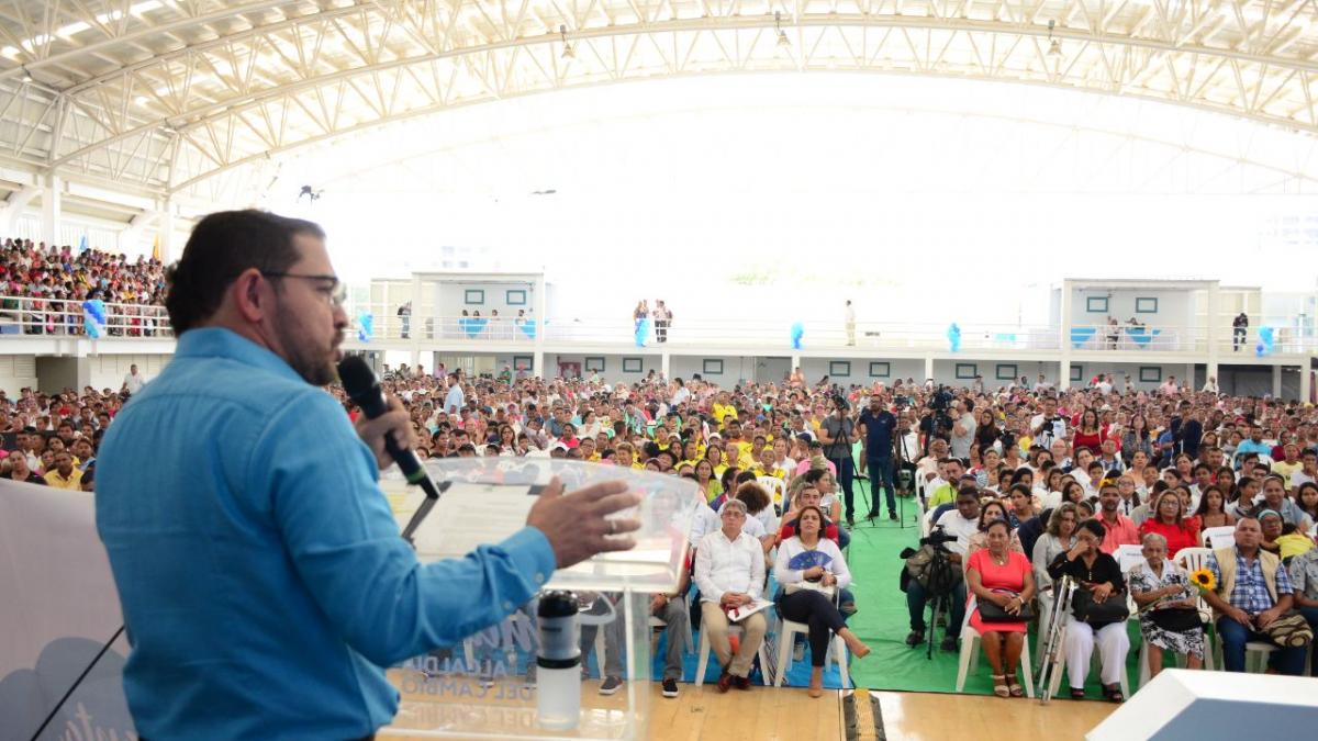 Alcaldía del Cambio y Minvivienda acuerdan intervenciones para proveer de otros 850 litros de agua a Santa Marta