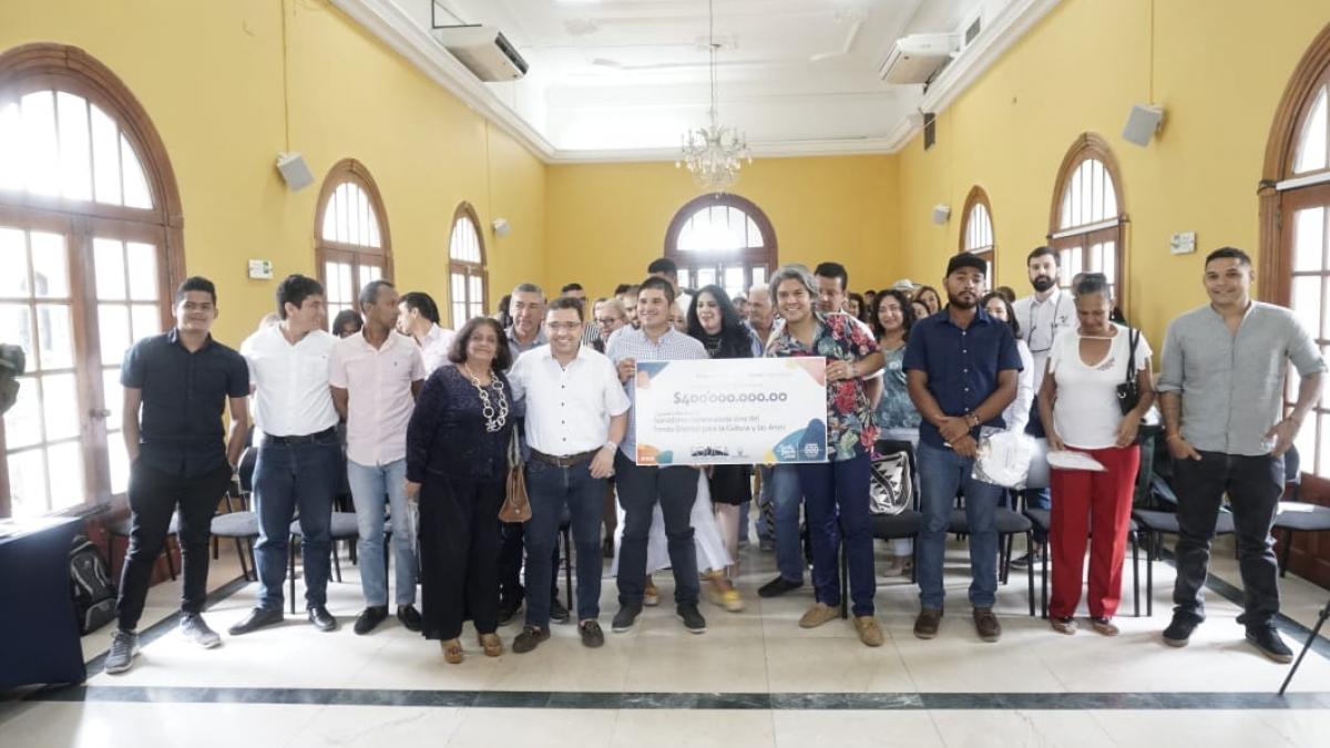 Alcaldía del Cambio entregó $400 millones de pesos a proyectos culturales