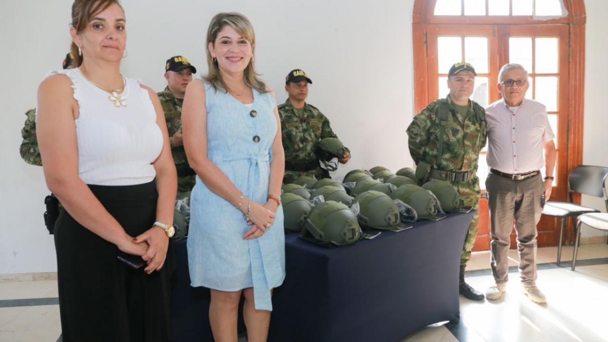 Alcaldía Distrital entregó dotación al Gaula