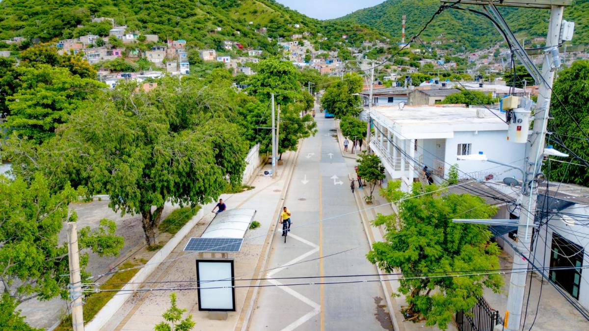 Samarios disfrutan de más calles renovadas con el plan de intervención vial de la Alcaldía