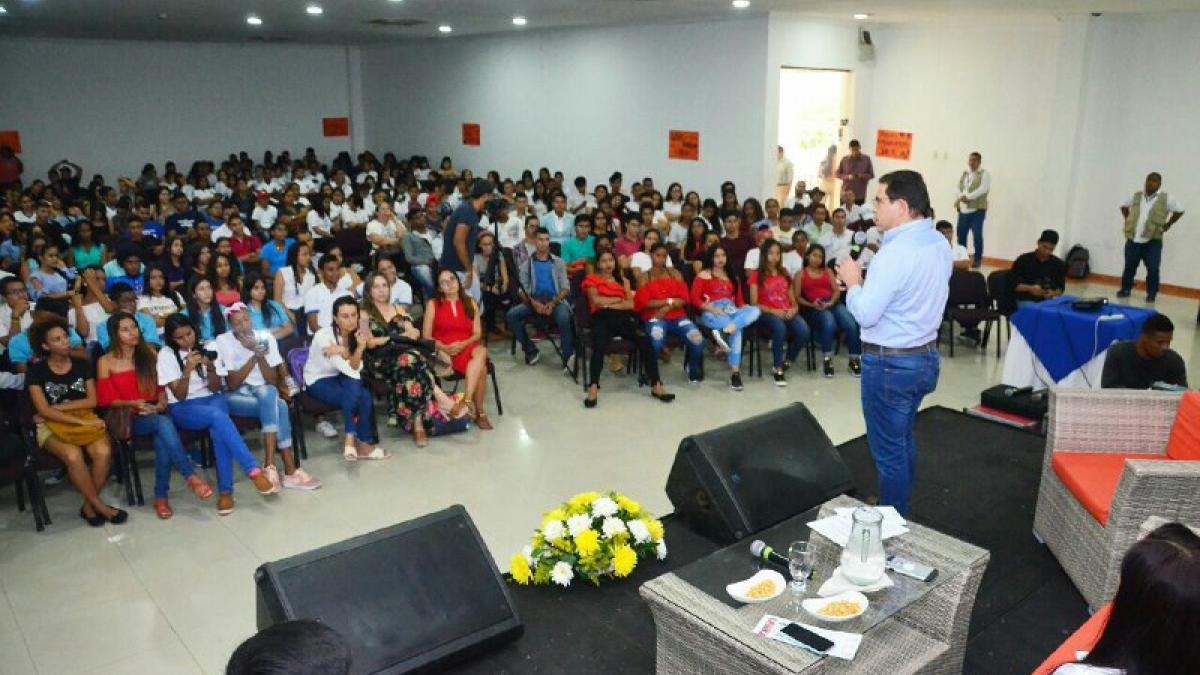 Más de 600 jóvenes firmaron compromiso de cara a los 500 de Santa Marta