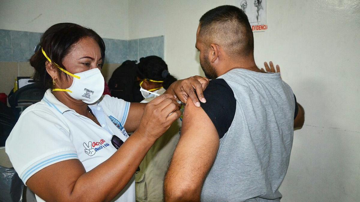 Distrito coordina jornada de salud en la Unidad de reacción Inmediata