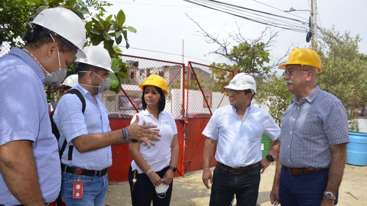 Alcalde Rafael Martínez supervisa avance de obras en la Ebar de El Rodadero