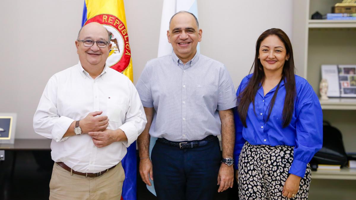 alcalde_carlos_pinedo_se_reune_con_el_director_de_la_unidad_de_alimentos_para_aprender_con_el_proposito_de_potencializar_el_pae_distrital