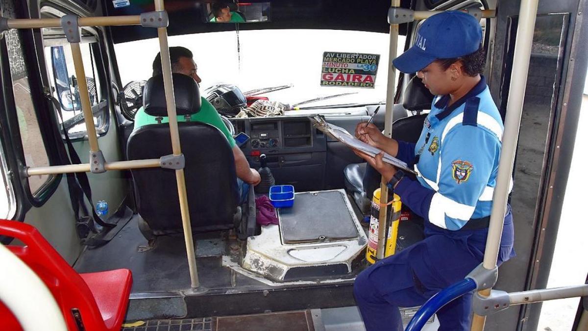 Puestos en operación buses del STU que cumplieron recomendaciones del Distrito para prestar un mejor servicio