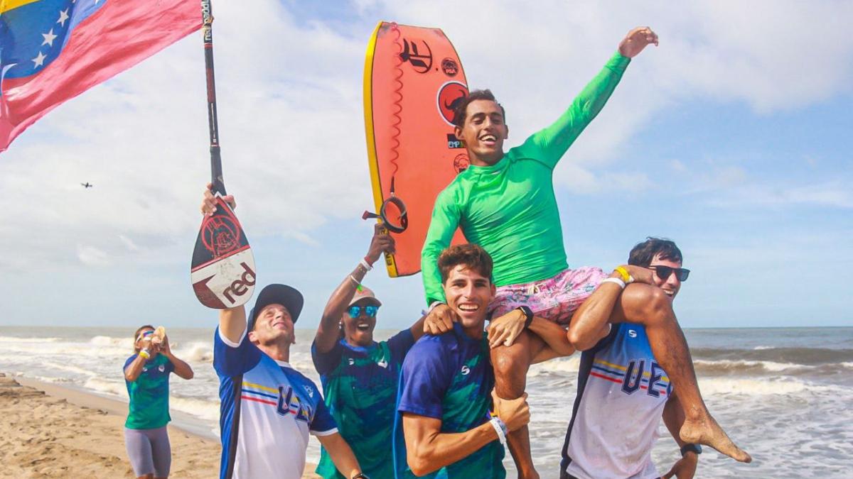 Colombia y Venezuela logran triunfos históricos en las finales de surf en los I Juegos Centroamericanos y del Caribe Mar y Playa