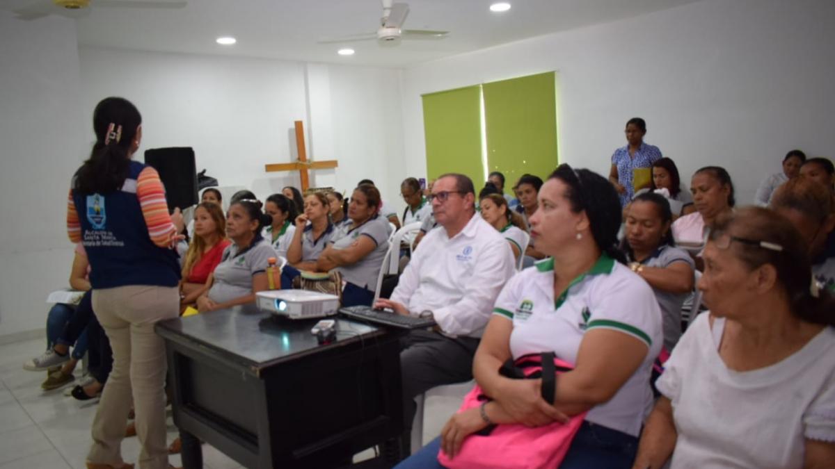 Distrito brinda capacitaciones a gremios en distintos programas de salud pública