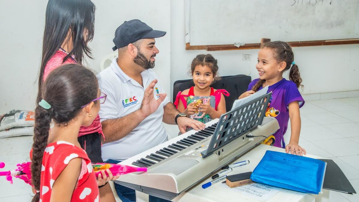 En más de 80 sedes, Alcaldía oferta programas de formación artística para niños, niñas y adolescentes