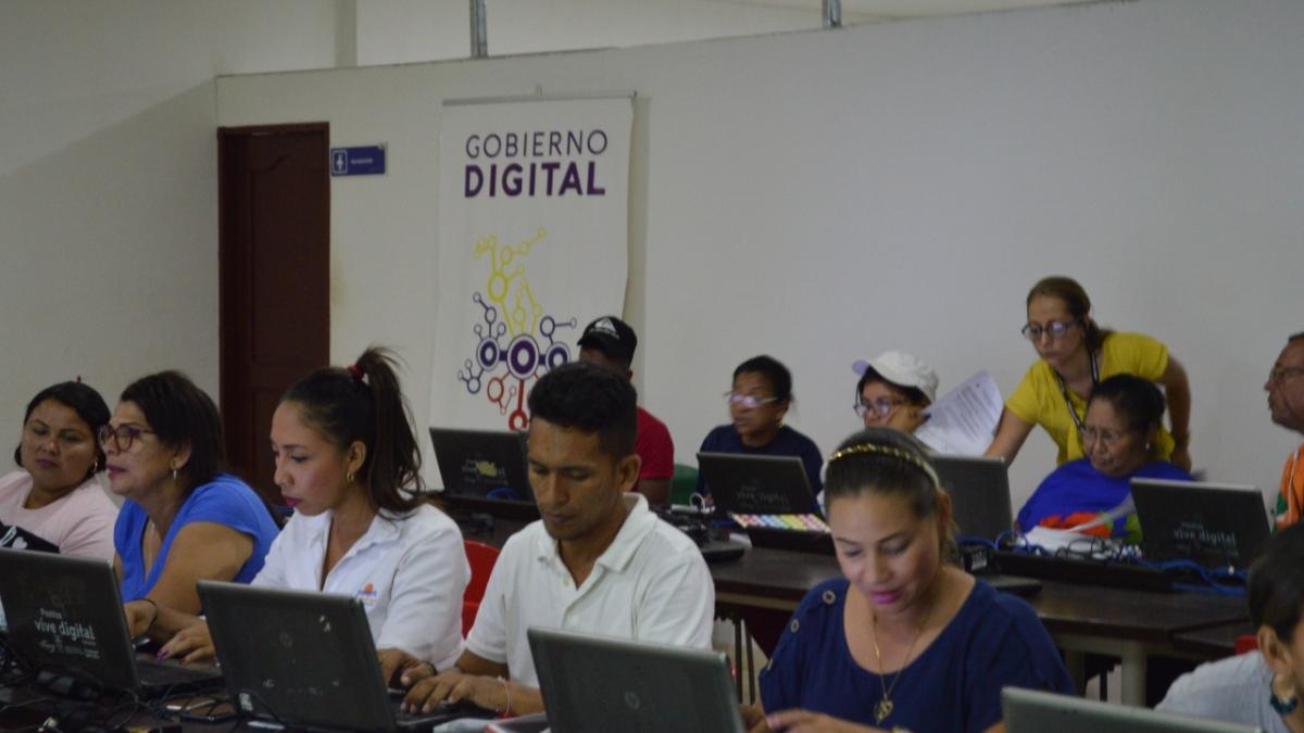 Indetur lideró curso de informática para Guías profesionales de turismo de Colombia