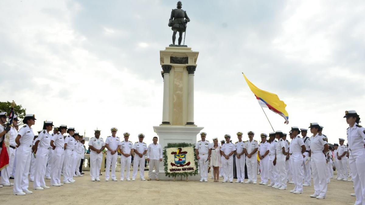 Desfile Naval con 300 marinos  engalanó calles del Centro Histórico de Santa Marta