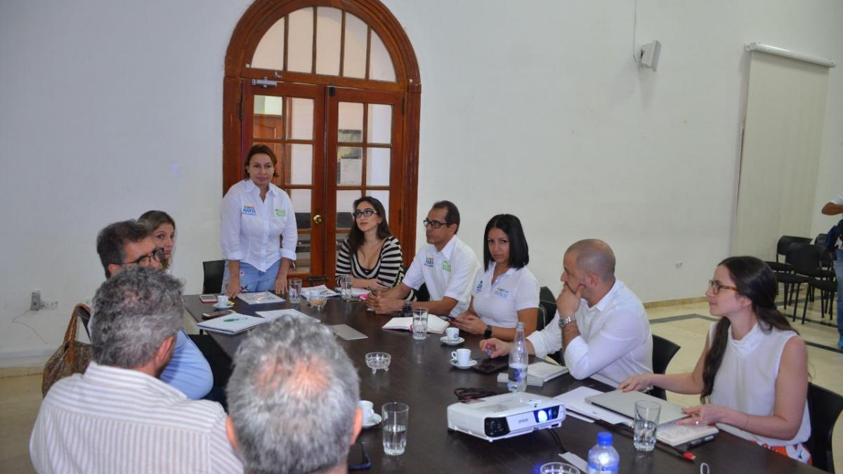 Dadsa lidera gran frente común contra el plástico