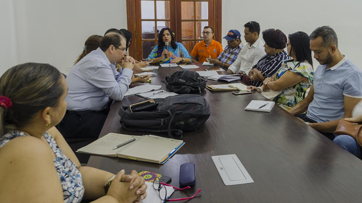 Distrito realiza mesa interinstitucional de atención a la población carcelaria