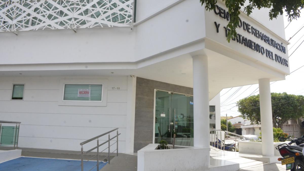 Distrito sella edificio Kinesis y suspende prestación de servicios asistenciales