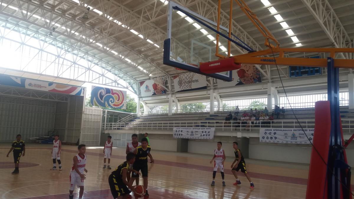 Finalizó el baloncesto Intercolegiado