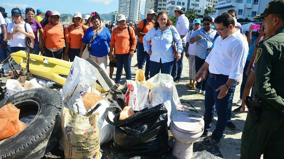 Más de 2.500 samarios participan en recolección de 34.8 toneladas de basuras