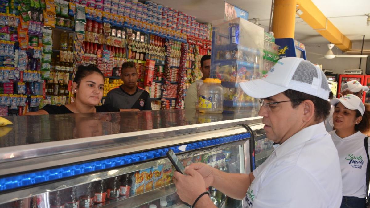 Alcalde sale a la calle para saber cómo los samarios perciben los servicios y proyectos de su gobierno