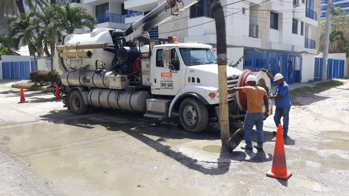 Essmar controló oportunamente rebosamiento en el sistema de alcantarillado de Bello Horizonte