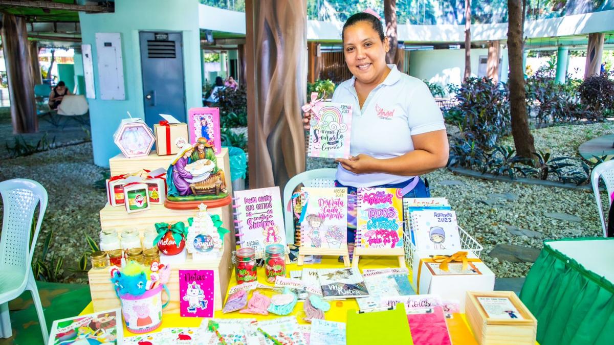 Masivo volumen de comercialización dejó la Segunda Feria de Emprendimiento EFAC