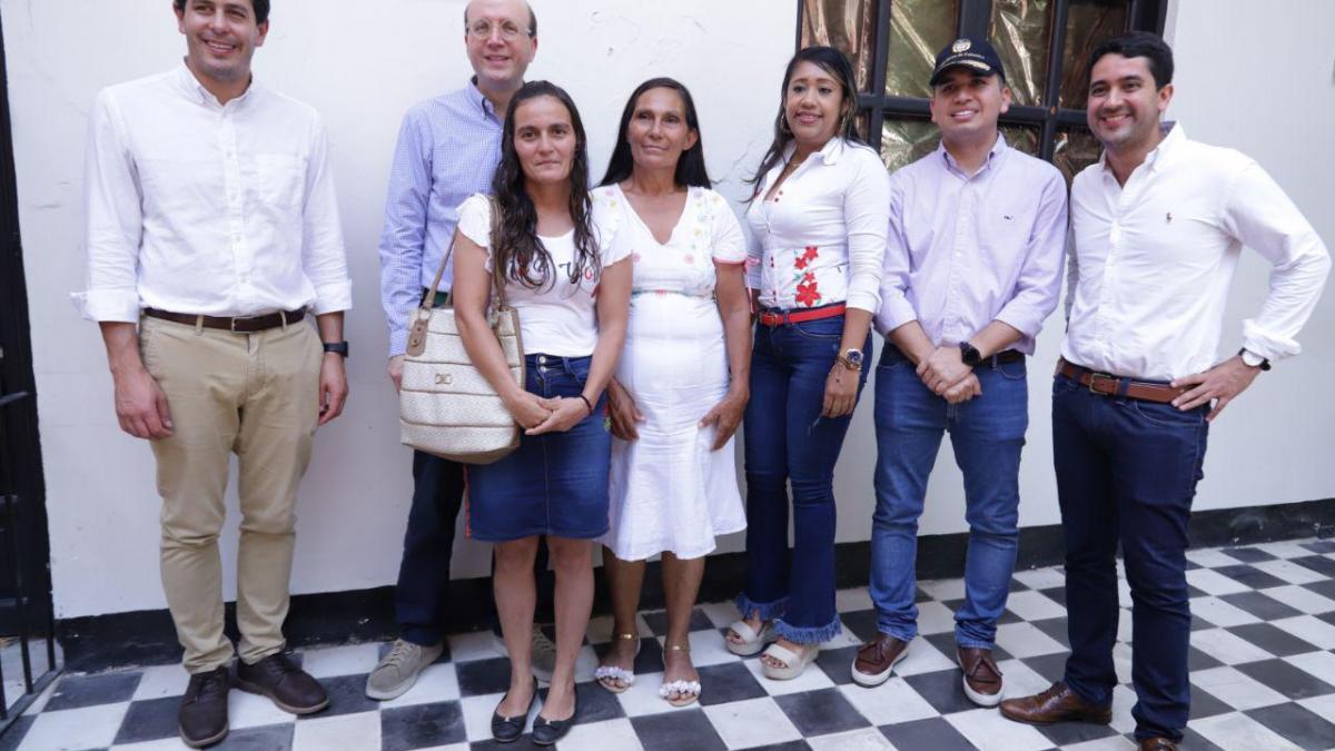 Hilda María la primera postulante para ‘Casa Digna, Vida Digna’ que beneficiará a 600 familias samarias
