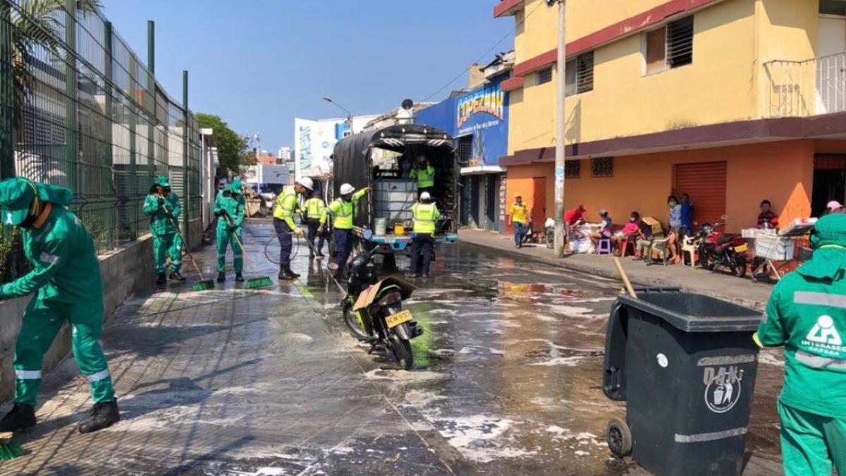 UDEP desarrolla jornada de limpieza  y desinfección en el mercado