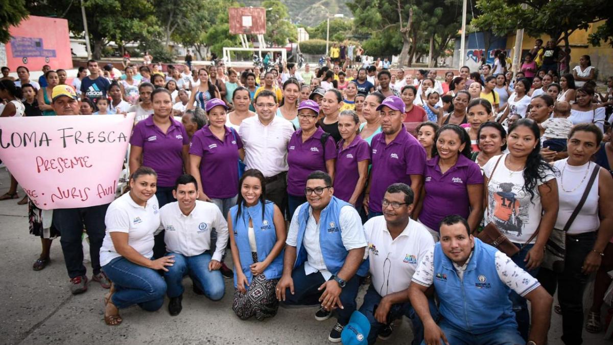 Alcalde Martínez acompañó integración de ‘Madres Líderes al Barrio’