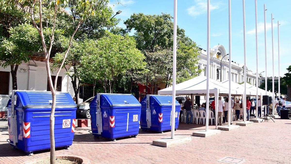 Santa Marta recibe nuevos contenedores de basura para mejorar el servicio de aseo en la ciudad