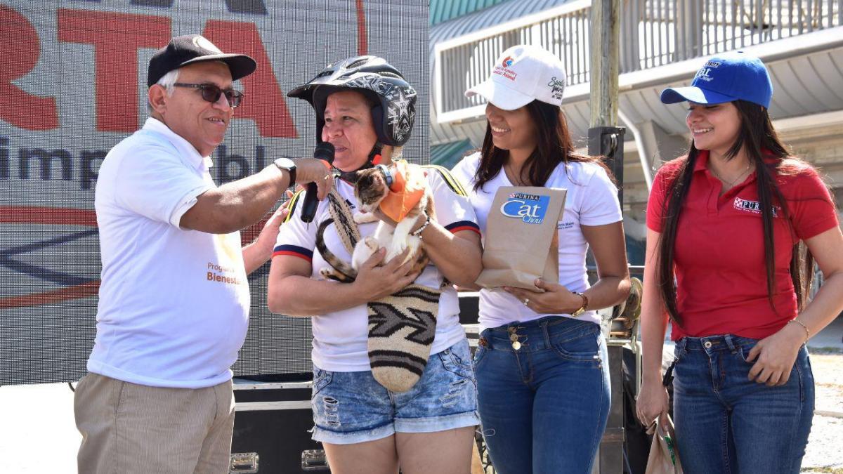 Samarios y mascotas felices dejó la Jornada de Adopción de animales organizada por el Distrito