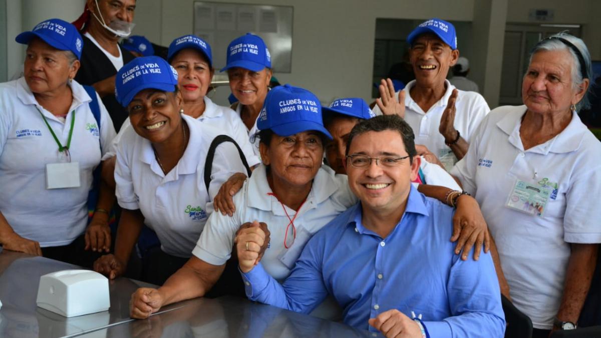 “El Cambio vive en los abuelitos del Centro de Vida de Bastidas”: Alcalde Martínez