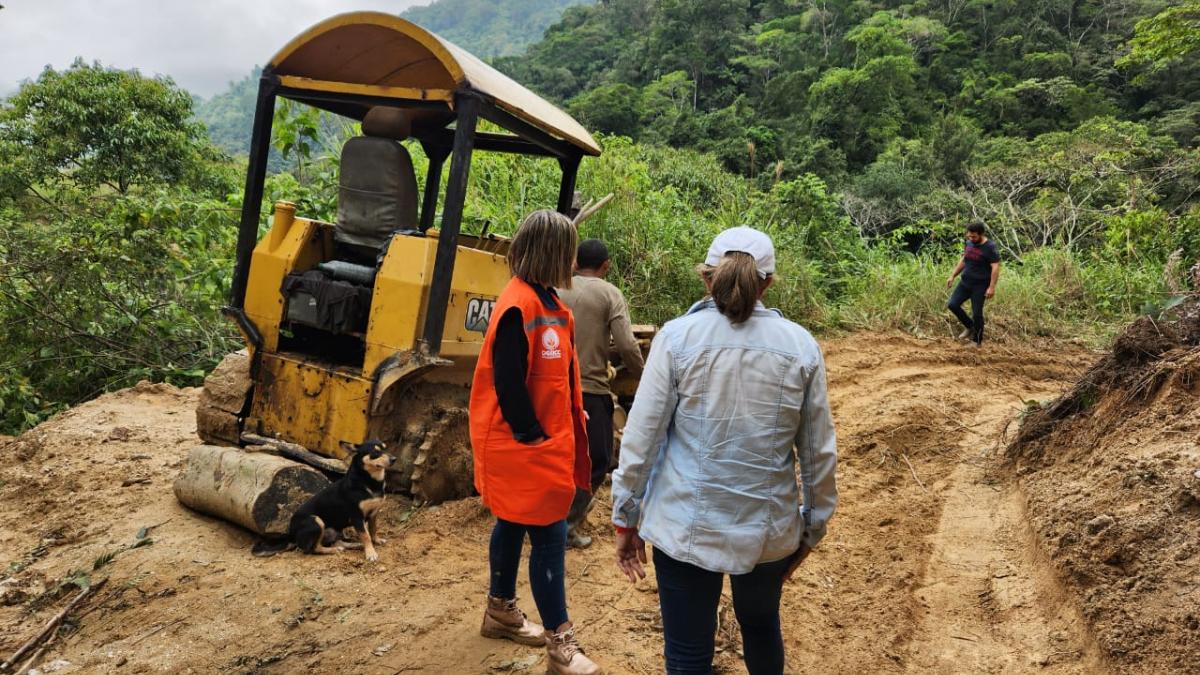 Alcaldía inspecciona avance de intervenciones en vías de la zona rural del Distrito